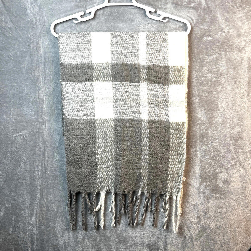 Lauren Conrad Scarf Womens Gray Plaid Shawl Fringe Light Academia Quiet Luxury